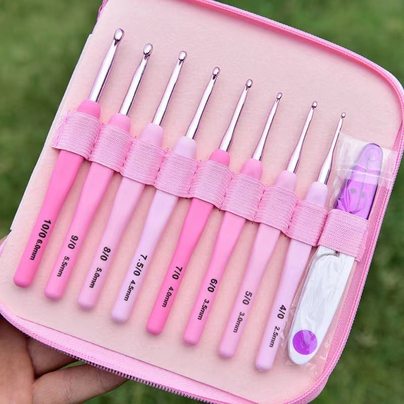 Deluxe Soft Grip Crochet Hook Set – 8-Piece Ergonomic Knitting & Braiding Kit with Storage Case