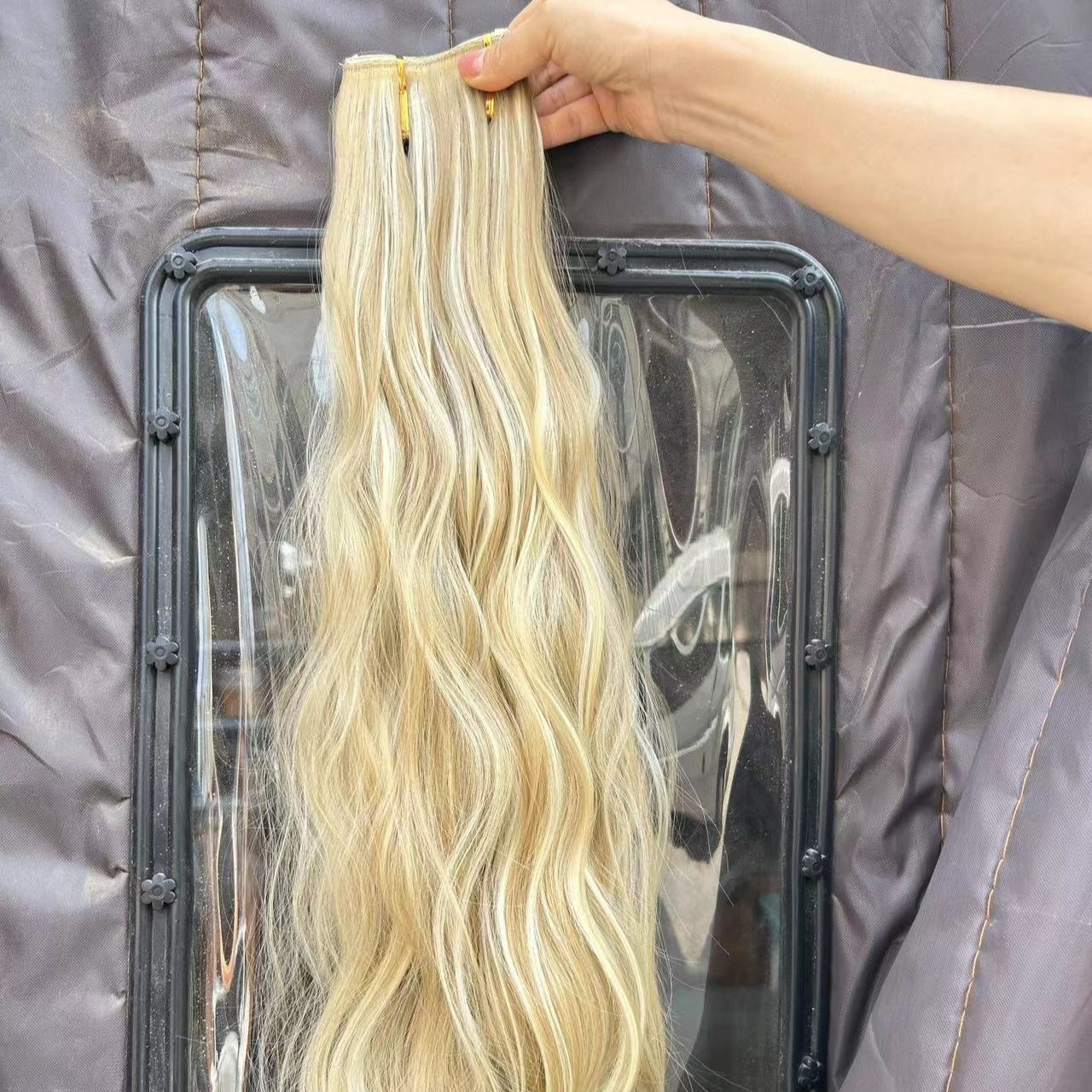 4-Piece Clip-In Curly Hair Extensions Set – Natural Volume & Wave